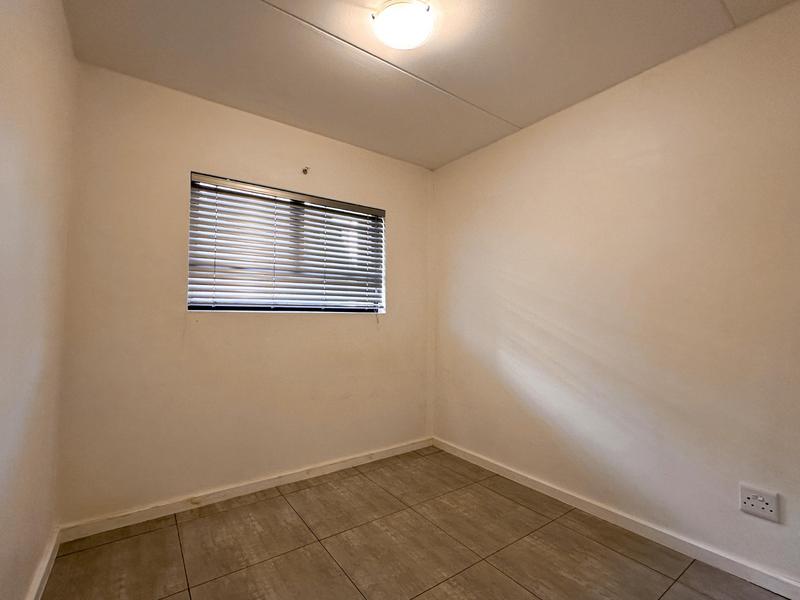 2 Bedroom Property for Sale in Aan de Wijnlanden Western Cape